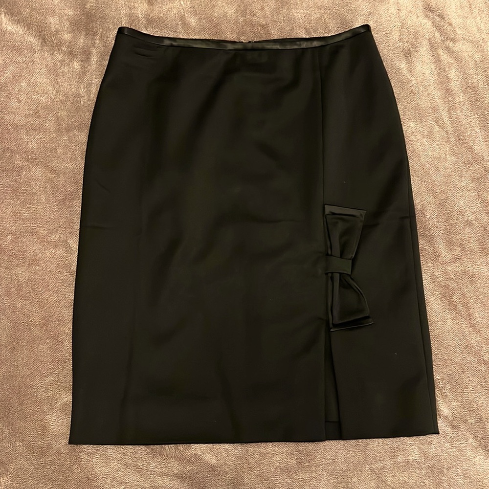 🖤WHBM Pencil Skirt w/Bow🖤